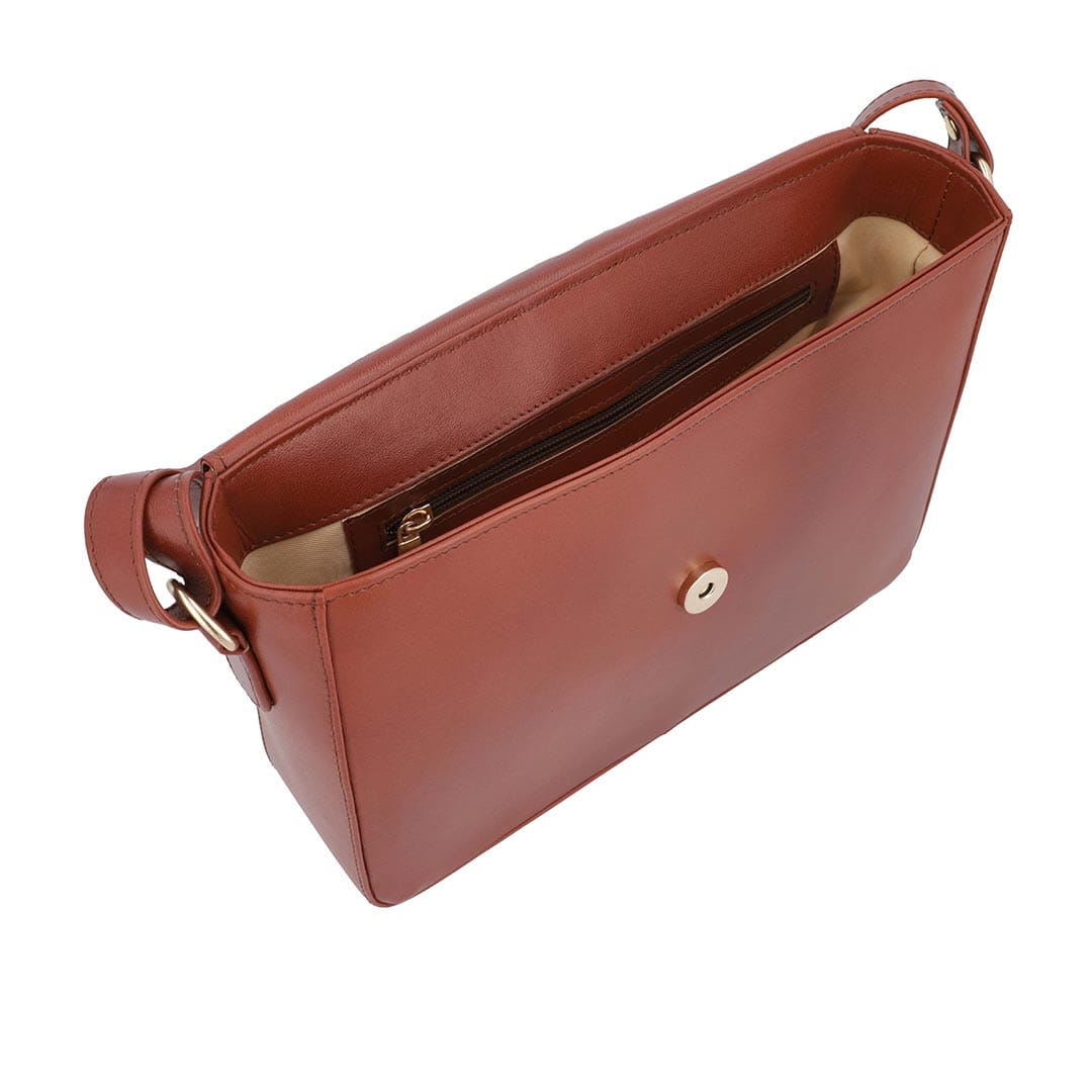 Faris Leather Shoulder Bag – measuring 19 cm × 26.5 cm (H × W)