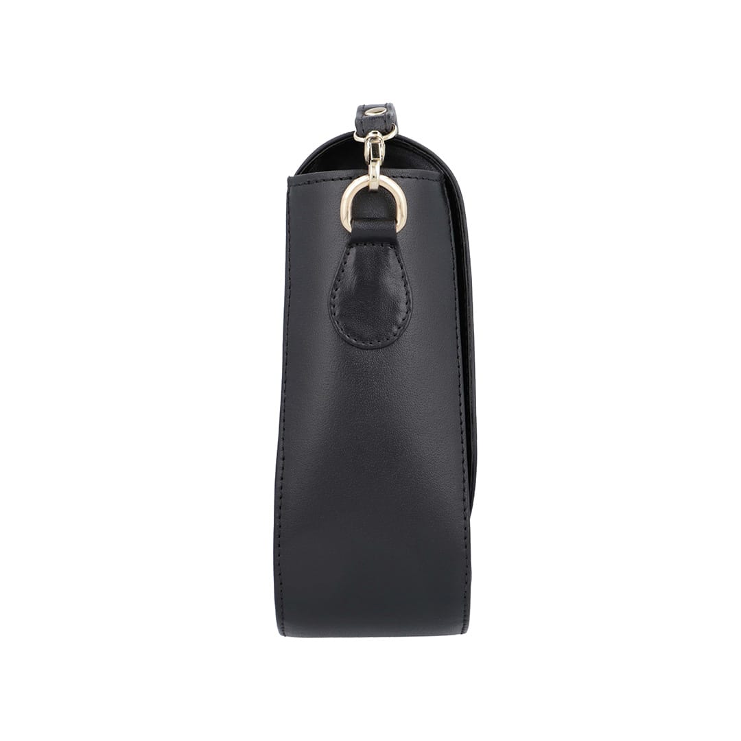 Noor Leather Flap Bag – magnetic flap fastening