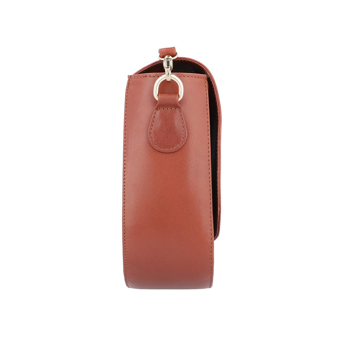 Noor Leather Flap Bag – for everyday, casual wear